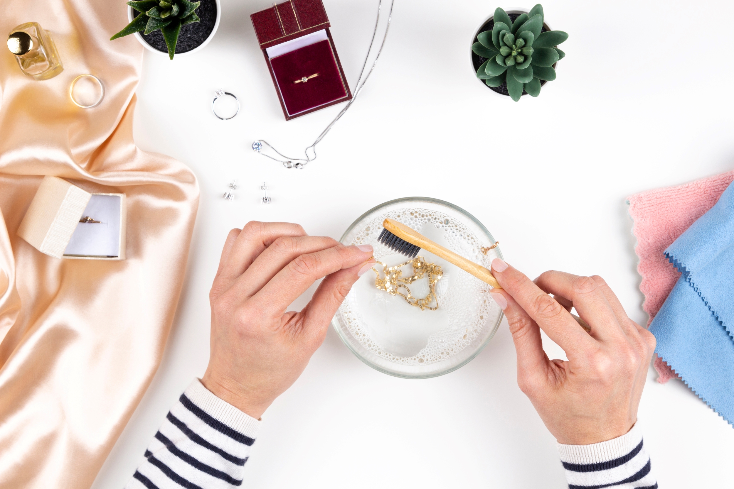 Clean and Maintain Your Gold Jewelry